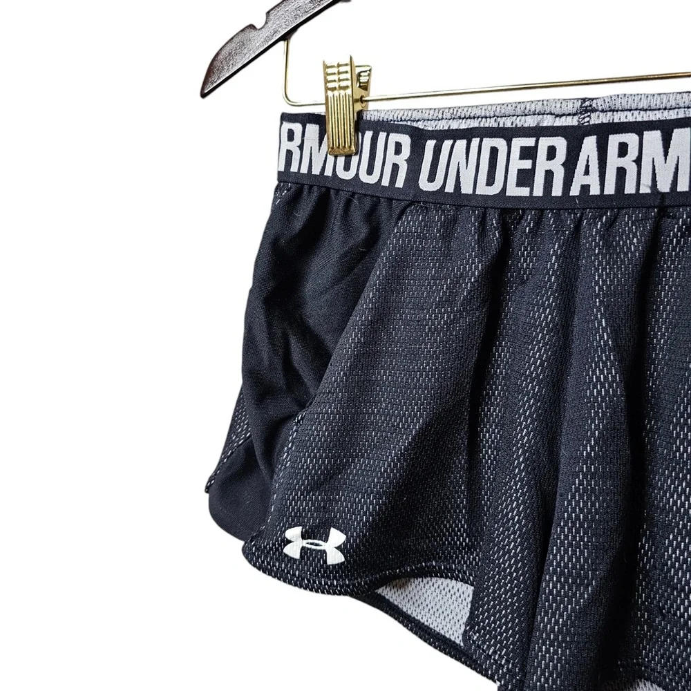 Under Armour Small Black Graphic Waistband Women’s Shorts - Perfect Condition